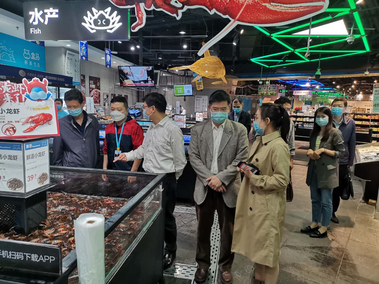市政协副主席、市市场监管局局长姚建明到花都区调研.jpg